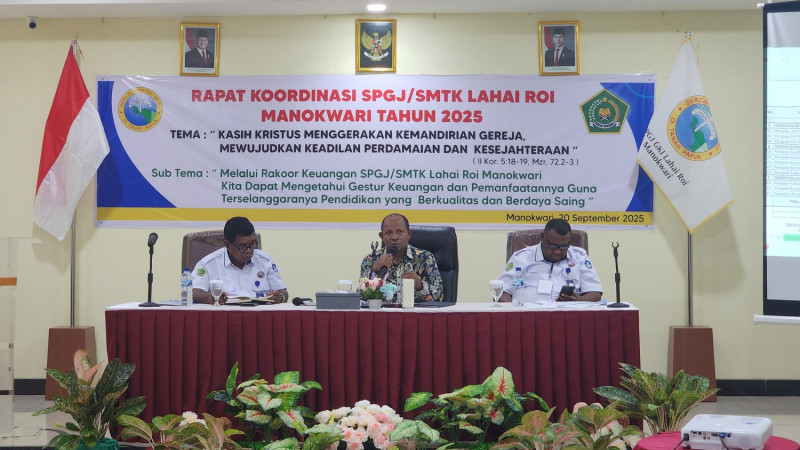 Kemenag Papua Barat Tegaskan Kepatuhan Dana BOS dan PIP dalam Rakor SMTK Lahai Roi